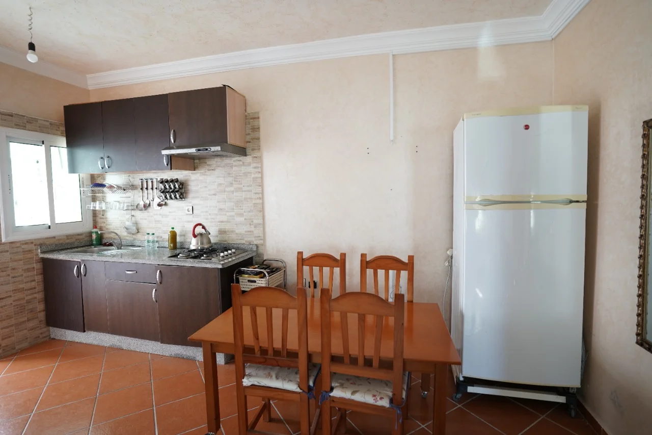 bel appartement à vendre à oued laou  2  chambre balcon salon ، Rez-de-chaussée 56 M²