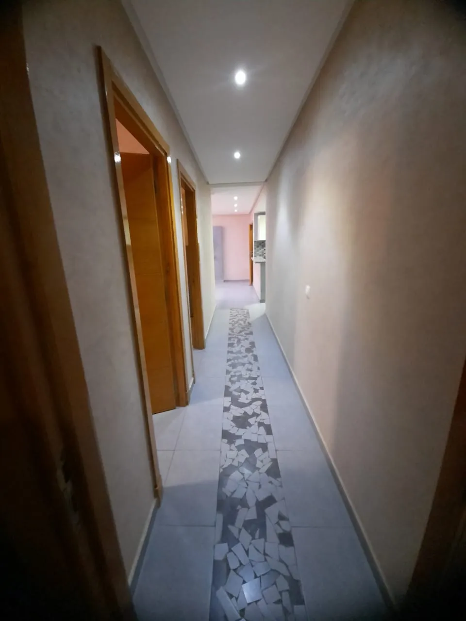 Appartement moderne à louer à Agadir, dans une résidence haut de gamme.