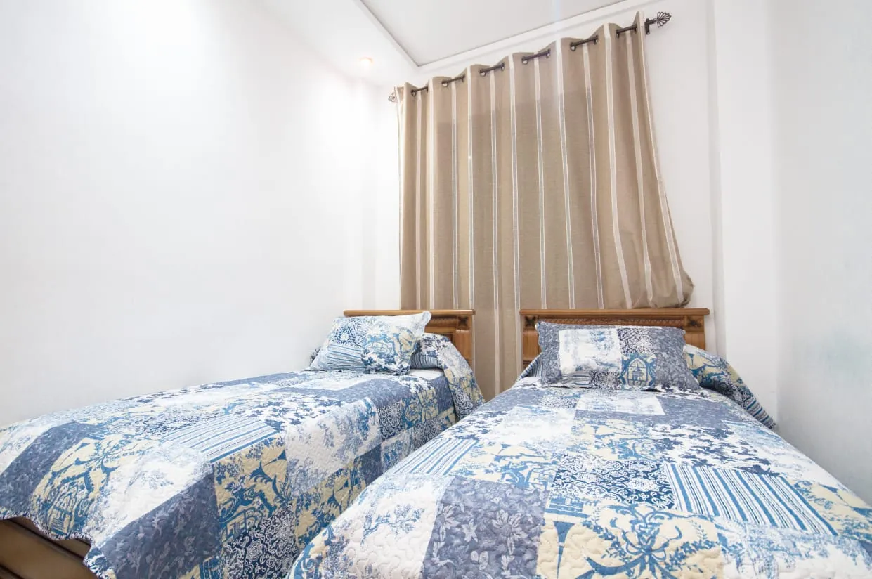 Bel appartement à louer au deuxième étage composé de deux chambres et d'un salon