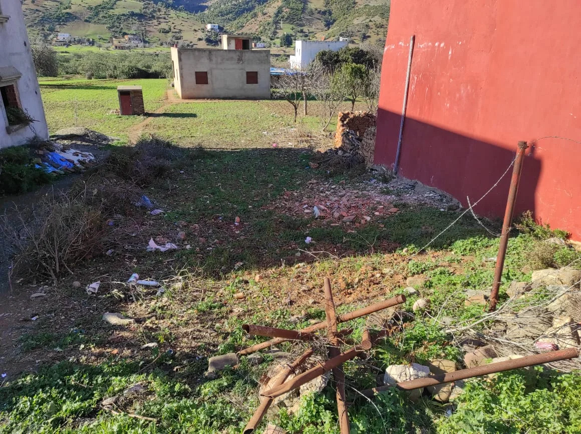 Terrain à Vendre Amsa zone immeuble R+3 prix raisonnable a cote de la mosquée