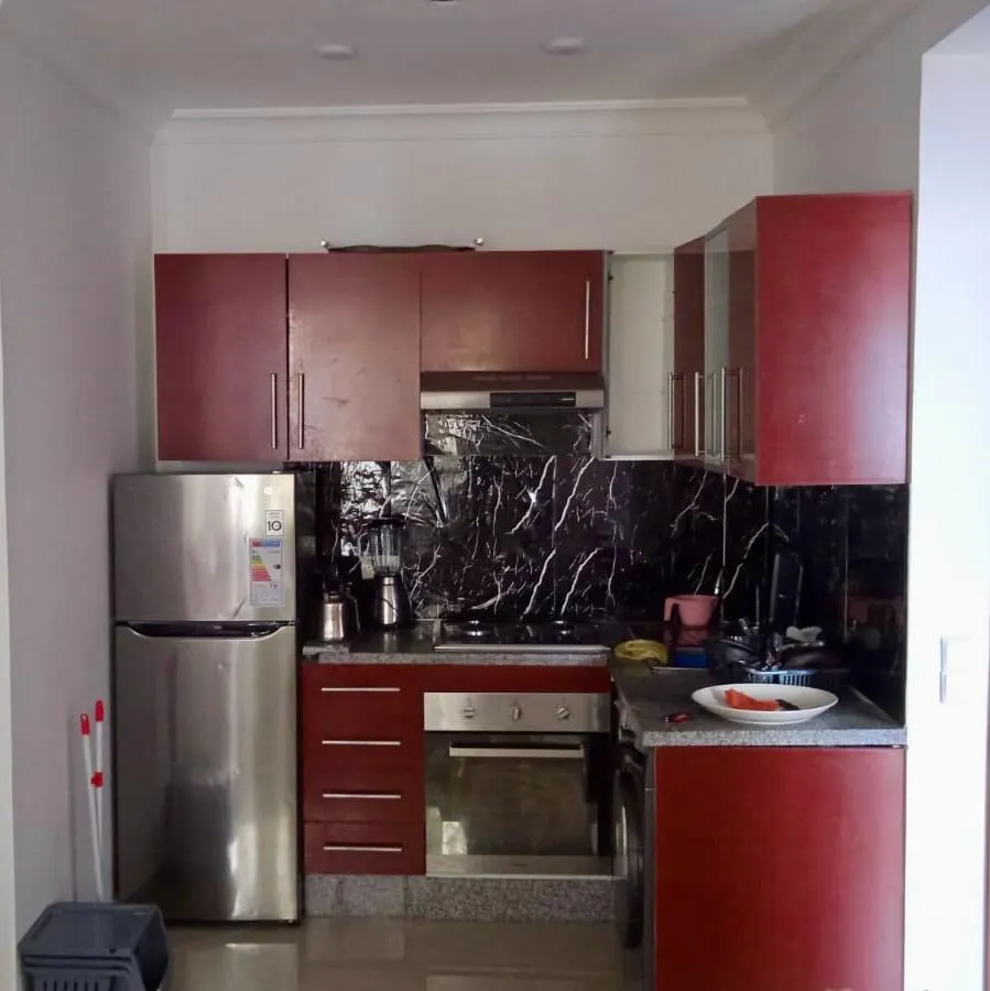 Appartement à louer  à la ville de Fnideq, près du corniche, au premier étage.