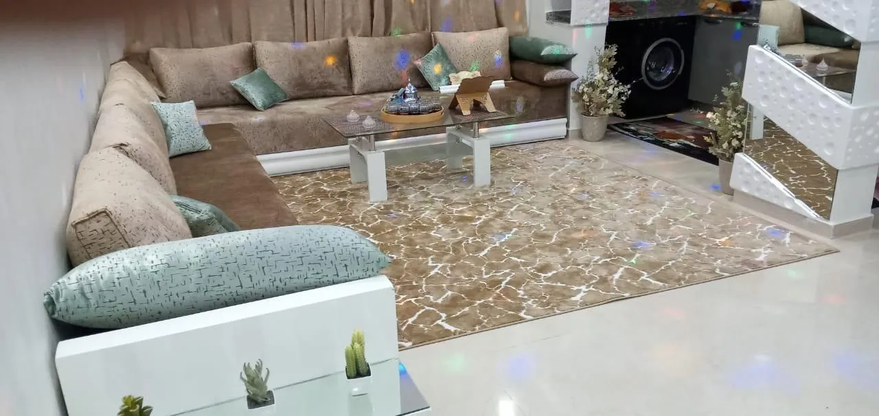  Appartement joli à louer à la journée à Casablanca, au rez-de-chaussée