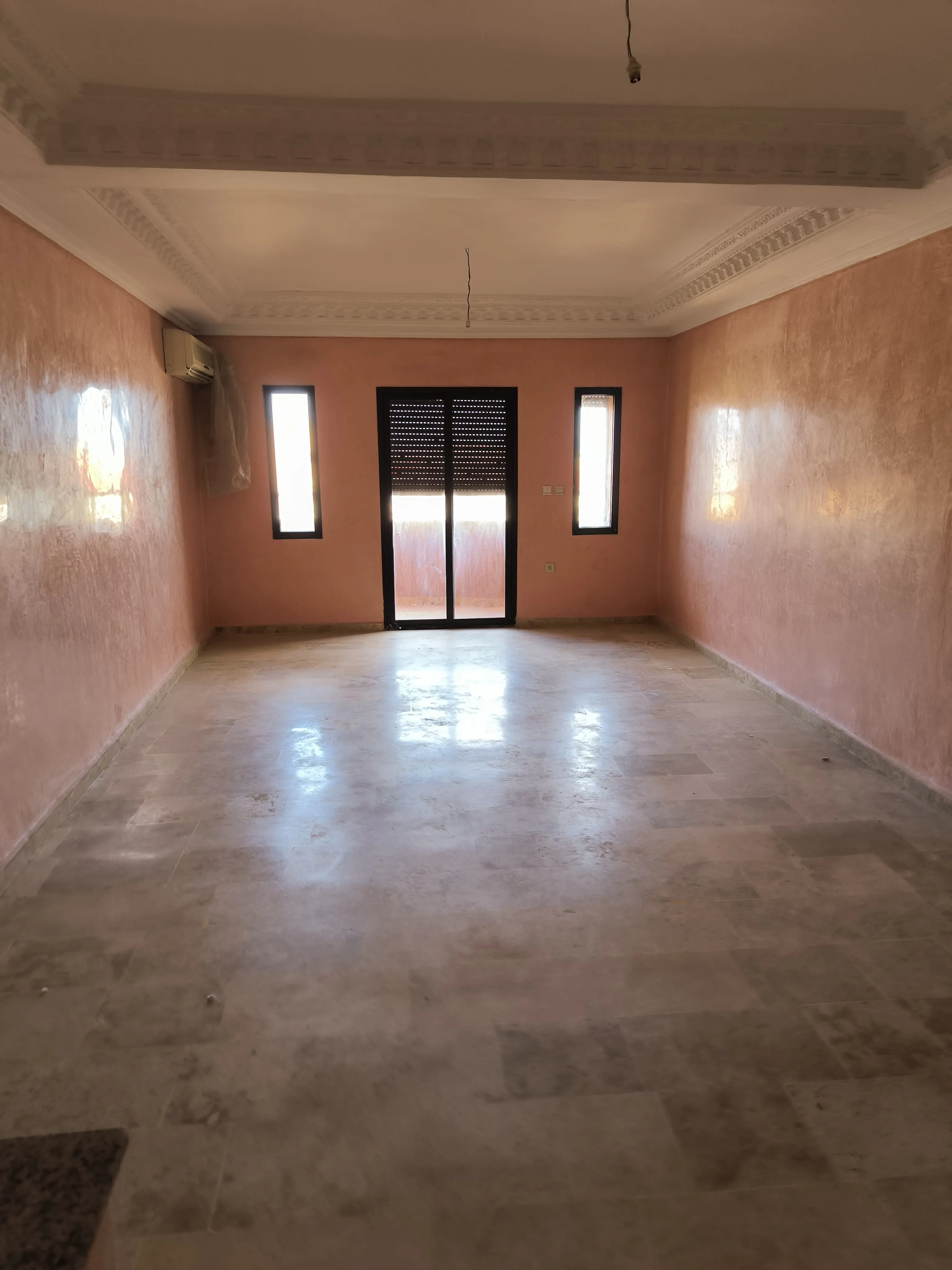 Bel appartement à louer mensuellement à Marrakech, au deuxième étage