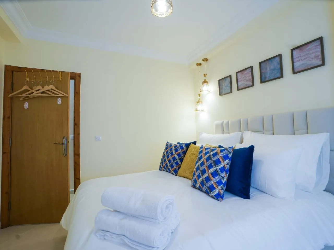 Appartement à louer à Tanger, près de la corniche de Malabata, au 3ème étage.