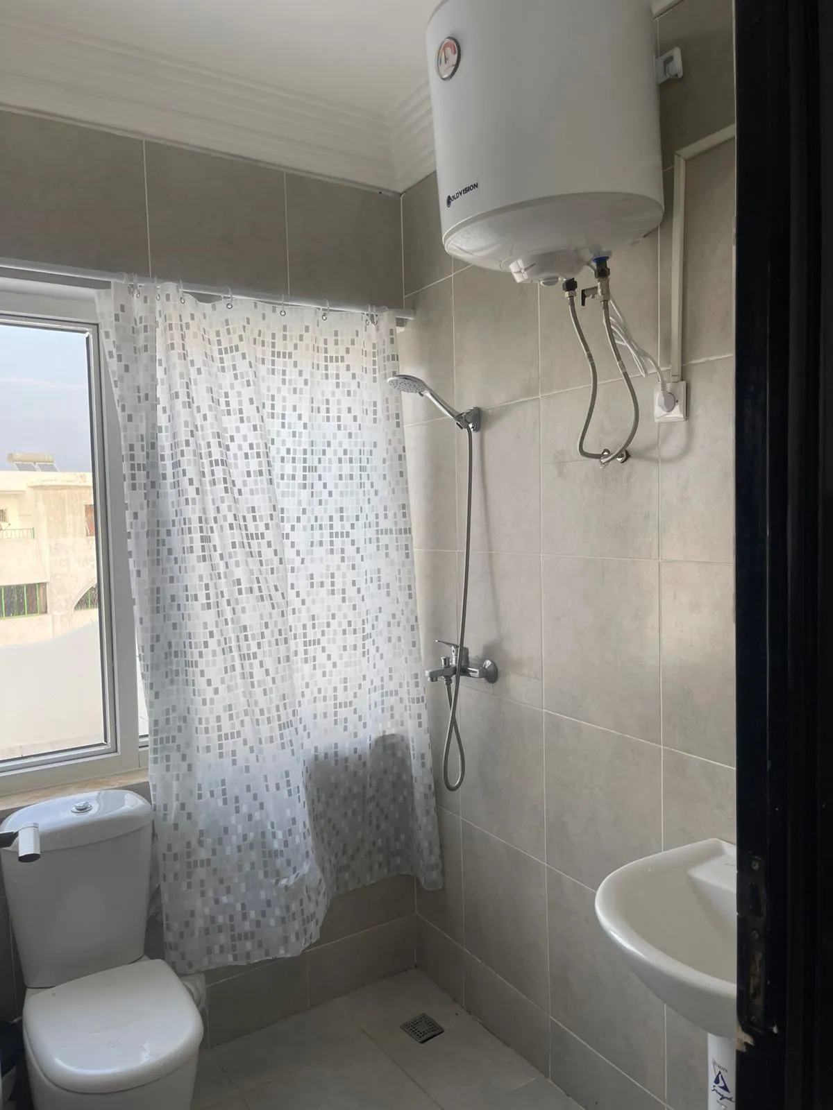 Bel appartement à louer à la journée à Tanger, emplacement excellent, 7ème étage