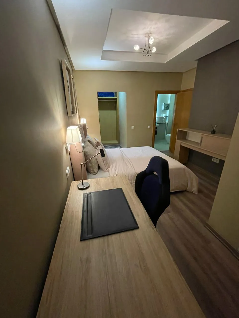 Appartement de luxe à louer à la journée à Casablanca, composé de 2 chambres 