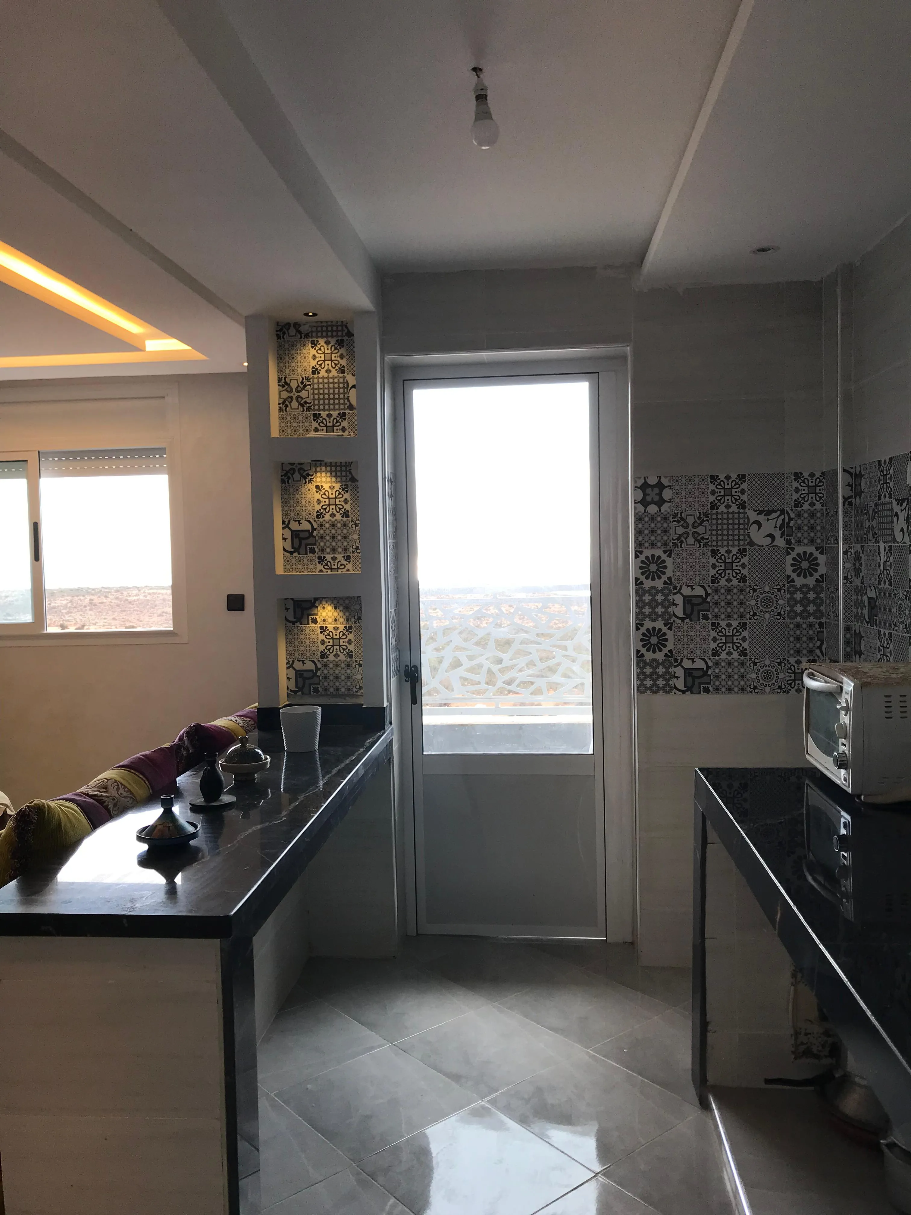 Appartement moderne à louer dans un emplacement idéal, près de la plage.