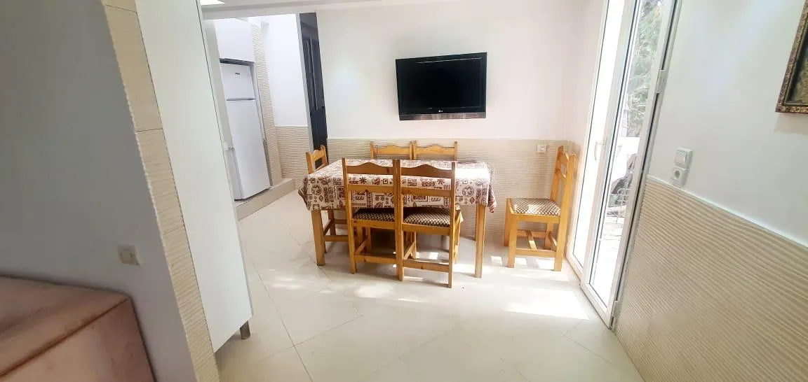 Appartement au rez-de-chaussée à louer à la journée à M'diq – 2 chambres 
