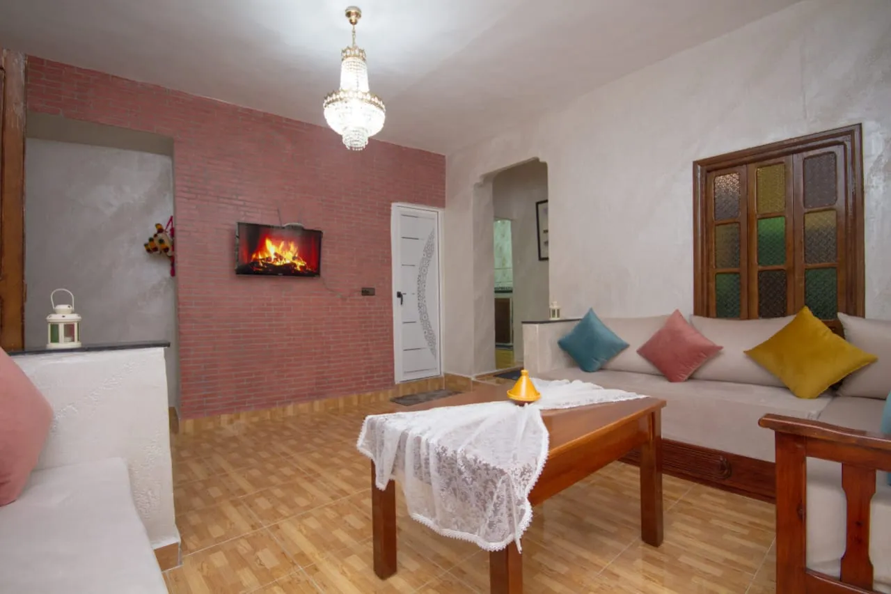 Appartement à louer au rez-de-chaussée avec deux chambres et un salon à Chefchaouen