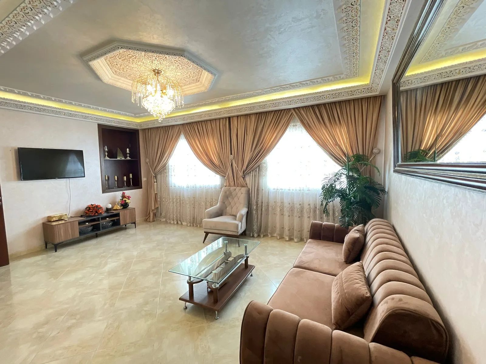 Appartement de luxe à louer près de la corniche de Tanger 150 mètres 