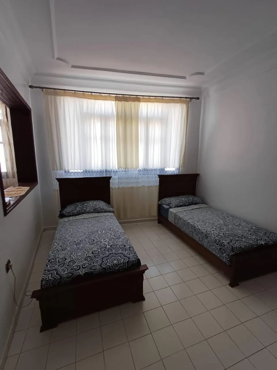 Appartement à louer à la journée à Chefchaouen, 2 chambres et salon, au 1er étag