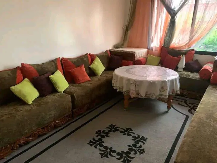 Appartement à louer pour une longue durée, situé au 1er étage au hassan