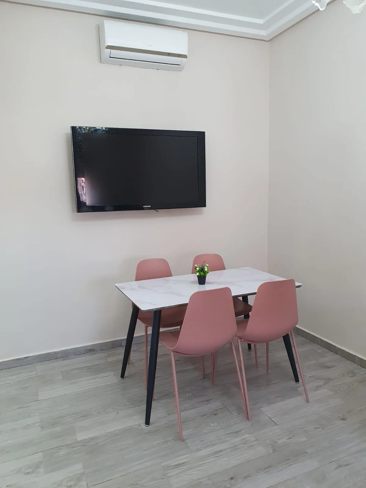 Appartement charmant à louer à Malabata, Tanger, avec 2chambres et un salon.