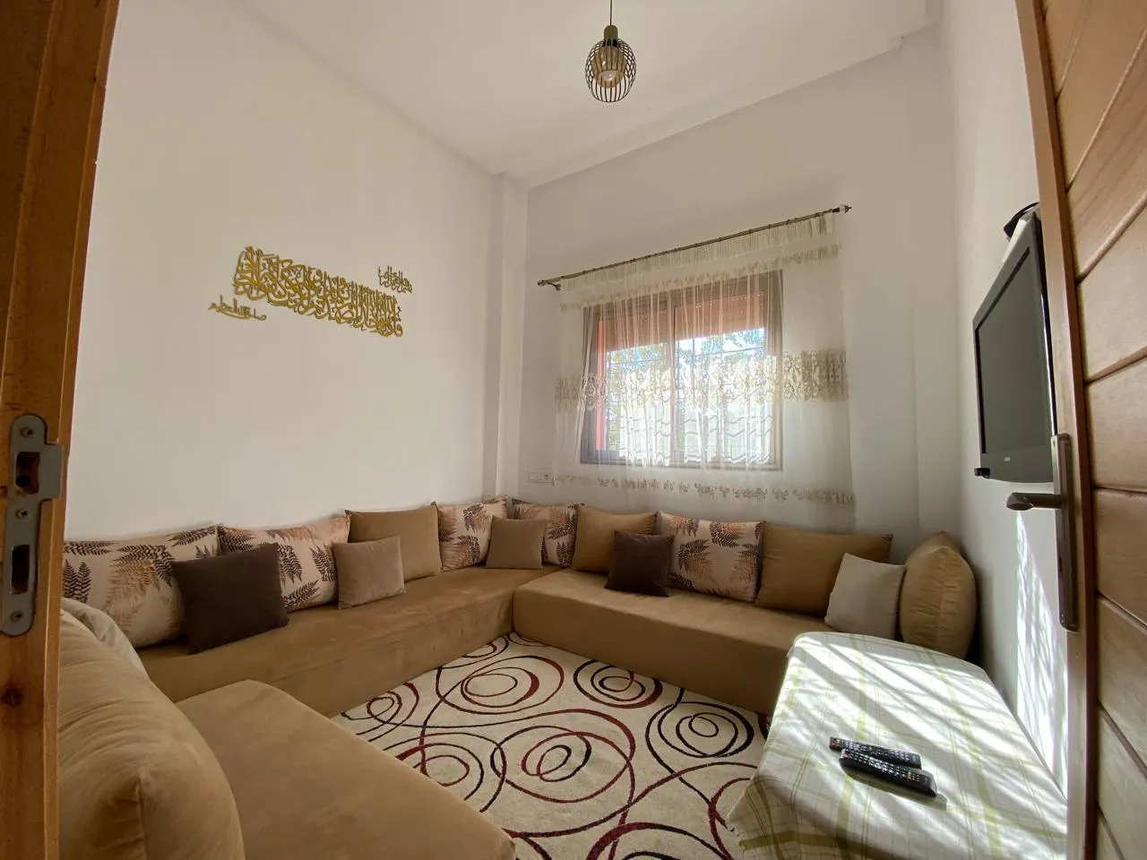 Un appartement meublé à louer par jour à Marrakech, situé au premier étage