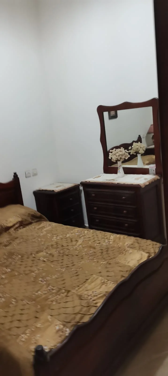 Appartement élégant à M'diq Bouzaghlal à louer 2 chambre salon 100 mètres Rez-de