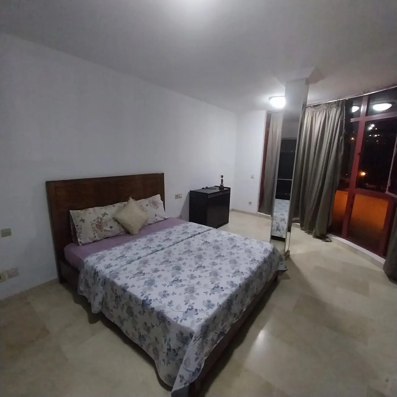 Appartement haut standing à louer à Malabata, Tanger avec 2 chambres et un salon
