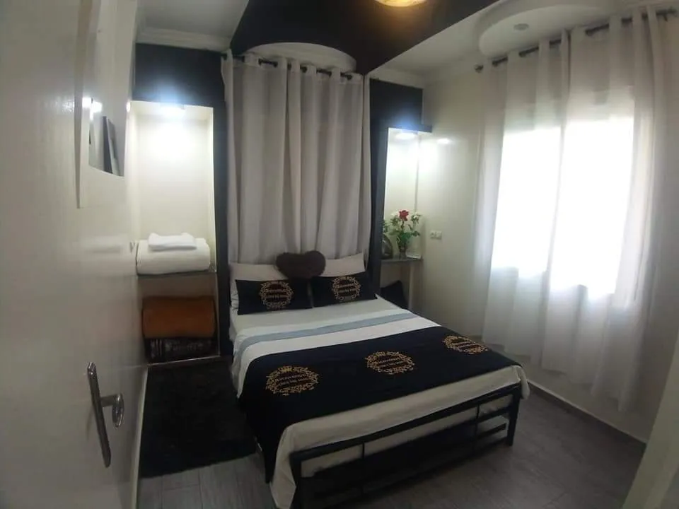 Appartement à louer à la journée à Al Fida Casablanca de 2 chambres et salon 