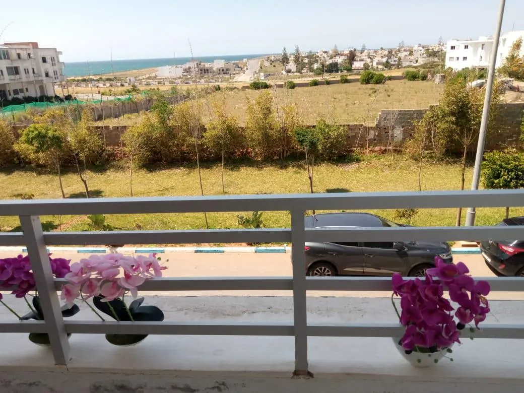 Appartement meublé à Harhoura  Rabat, avec trois chambres