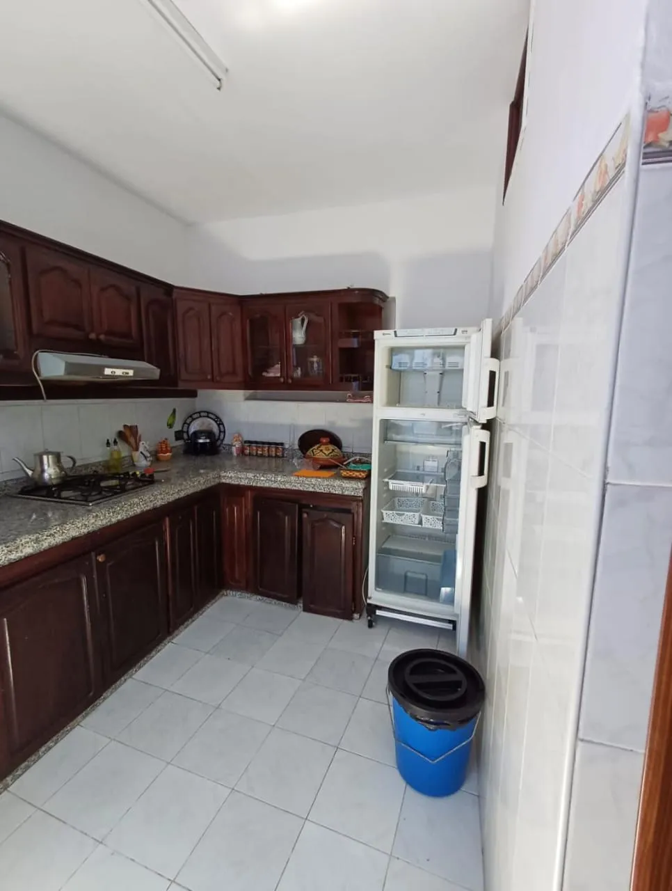 Appartement à louer à la journée à Chefchaouen, 2 chambres et salon, au 1er étag