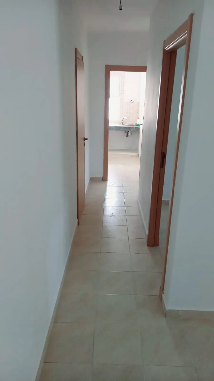 Appartement élégant à louer à Tanger dans une résidence sécurisée chambre salon 