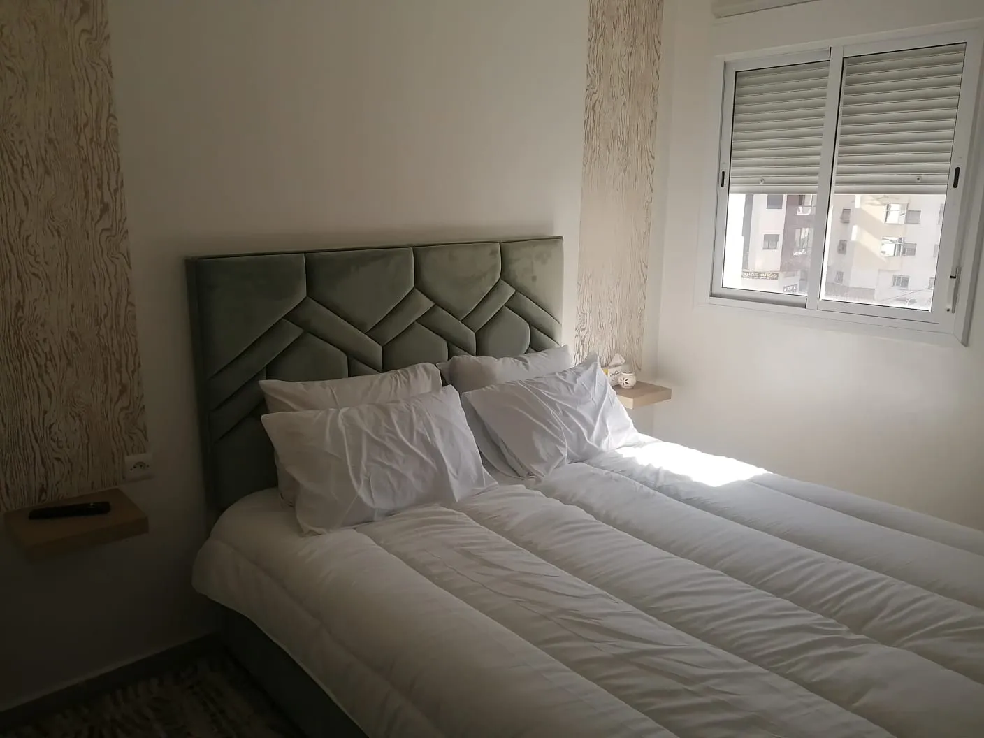 Bel appartement à louer à Tanger, emplacement excellent et sécurisé. 