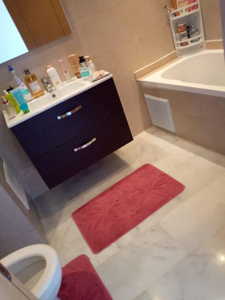 Appartement meublé à Harhoura  Rabat, avec trois chambres