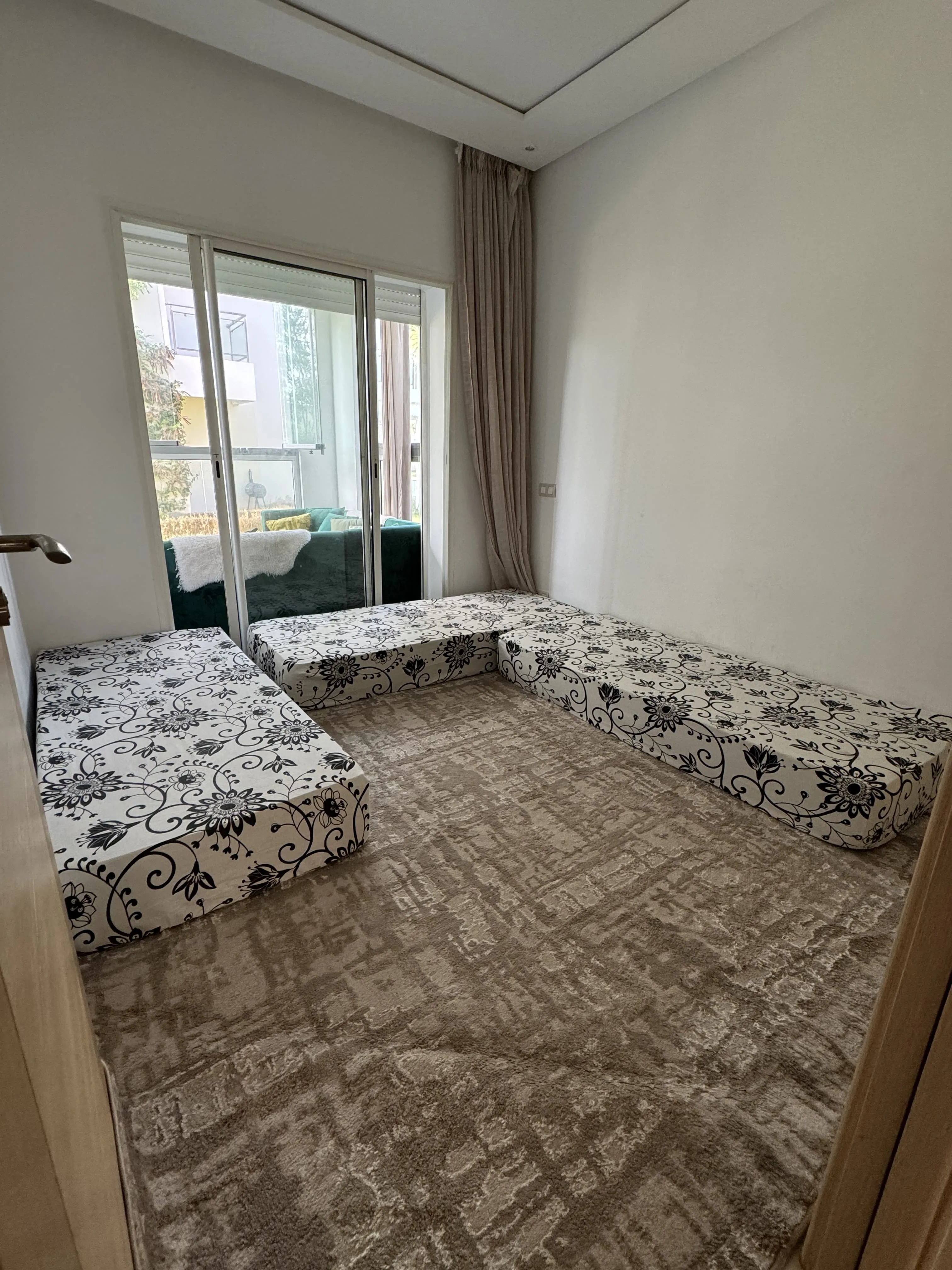 Appartement de luxe à louer quotidiennement à Casablanca, Ain Sebaa, avec piscin