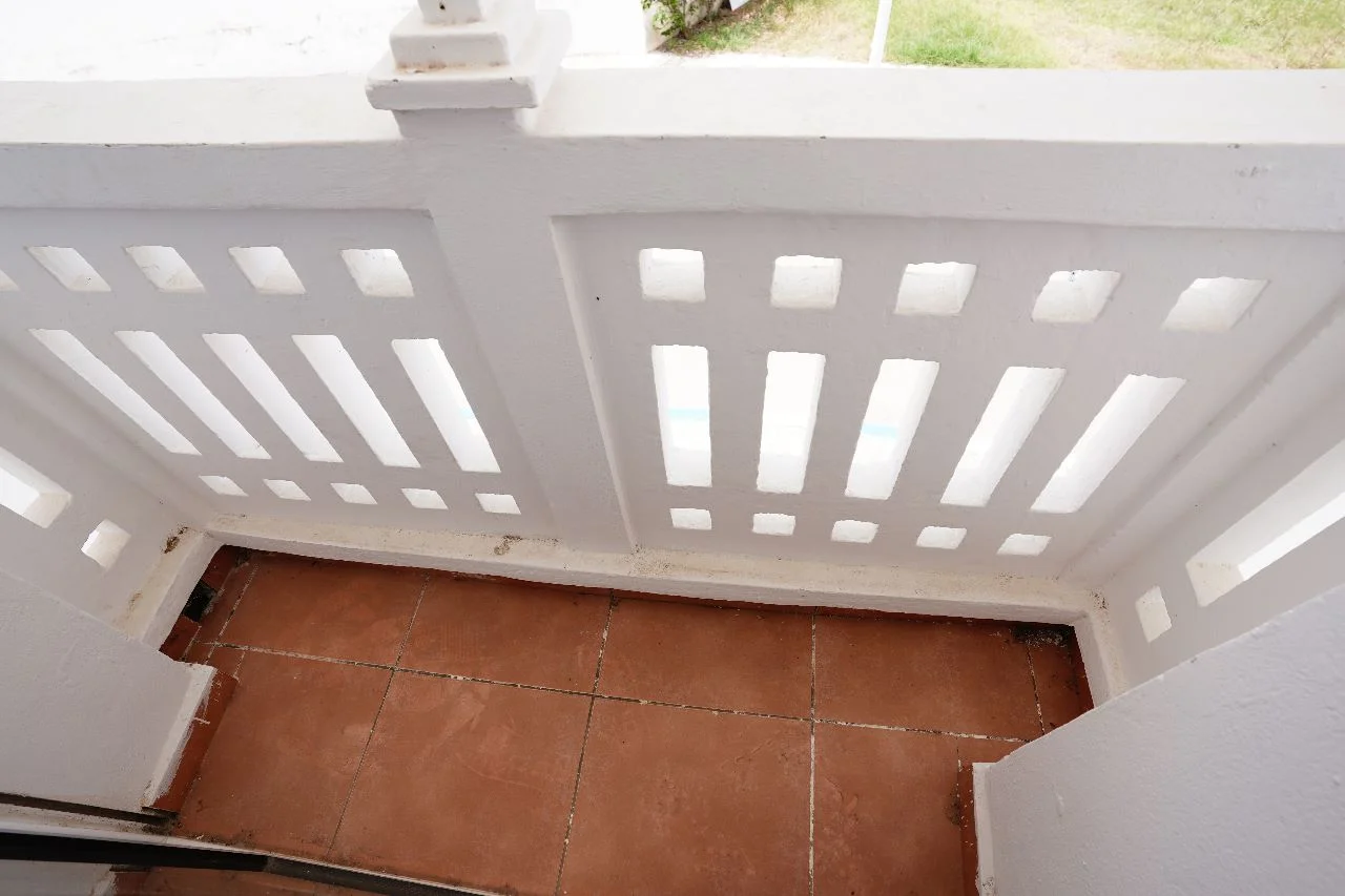 bel appartement à louer à fnideq 2 chambre 67 mètres salon 1ère étage 