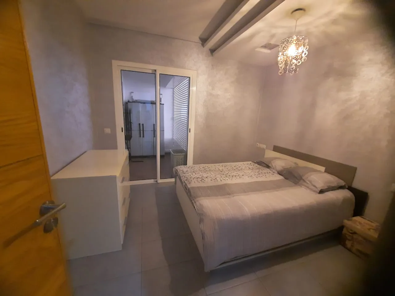 Appartement moderne à louer à Agadir, dans une résidence haut de gamme.
