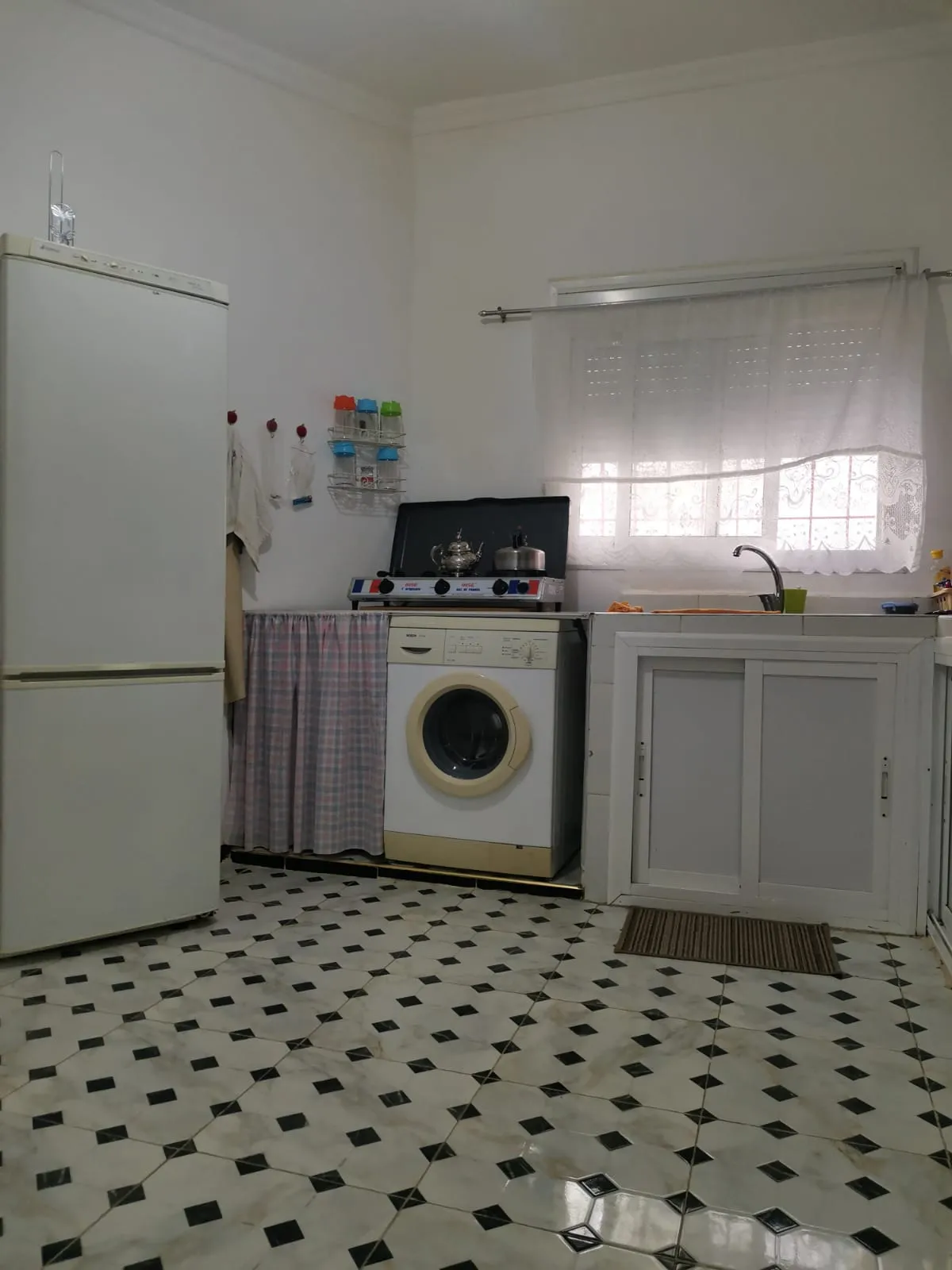 appartement a louer a mdiq 50 m a 2 étage chambre et salon 