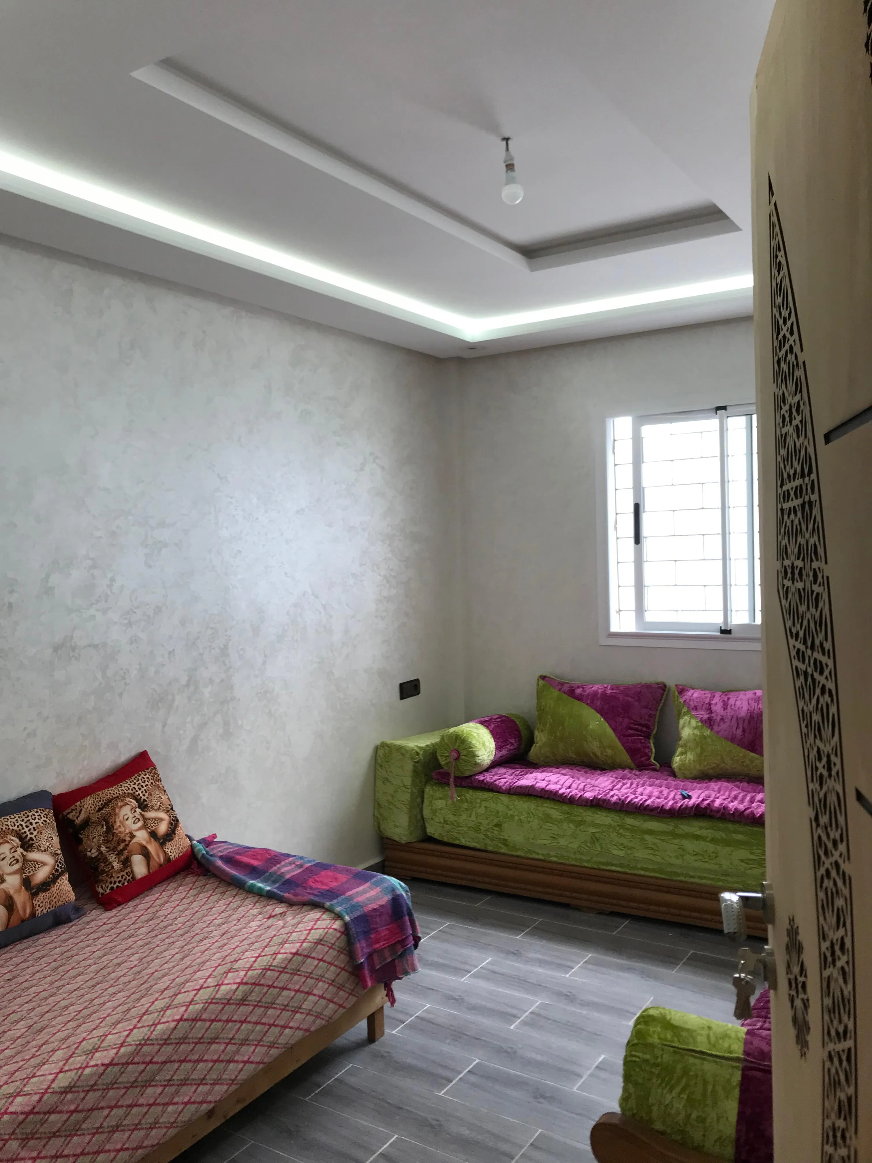 Appartement moderne à louer dans un emplacement idéal, près de la plage.