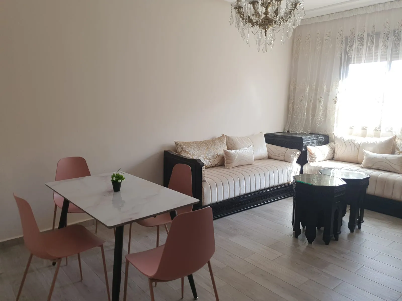 Un bel appartement à louer à Marrakech, situé au quatrième étage