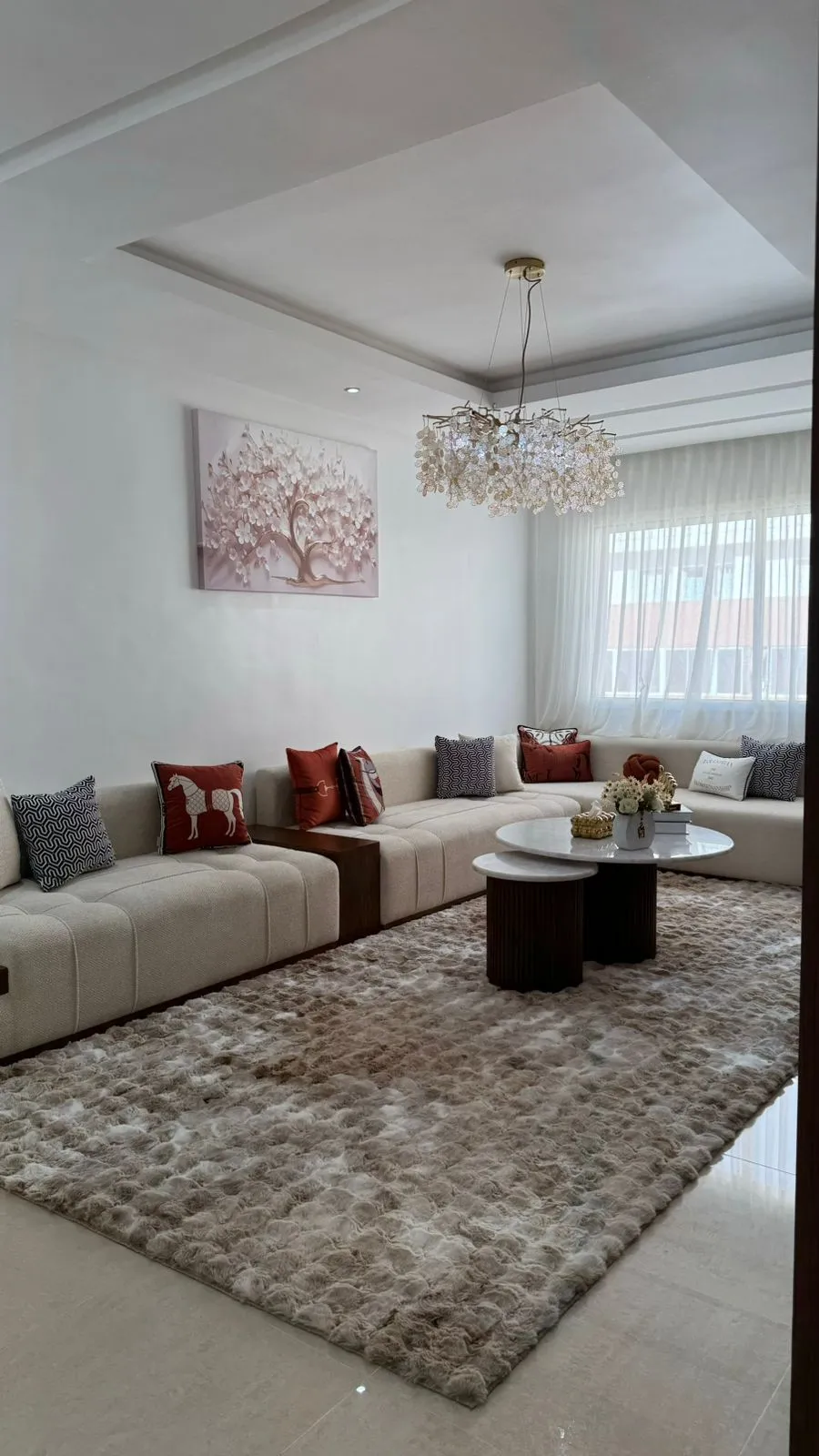 Appartement de luxe à louer à Marrakech, situé à Abwab Guéliz au deuxième étage