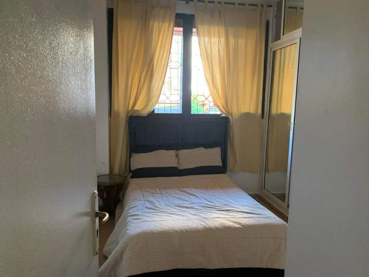 Appartement à louer pour une longue durée, situé au 1er étage au hassan