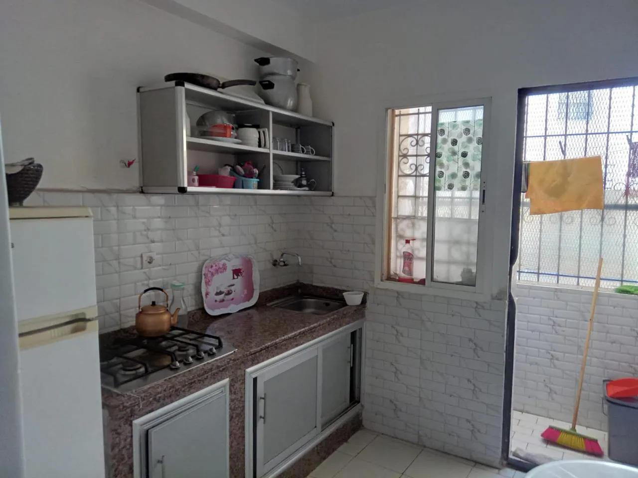 Appartement à louer à Casablanca, 2 chambres, salon, rez-de-chaussée, 53 m².