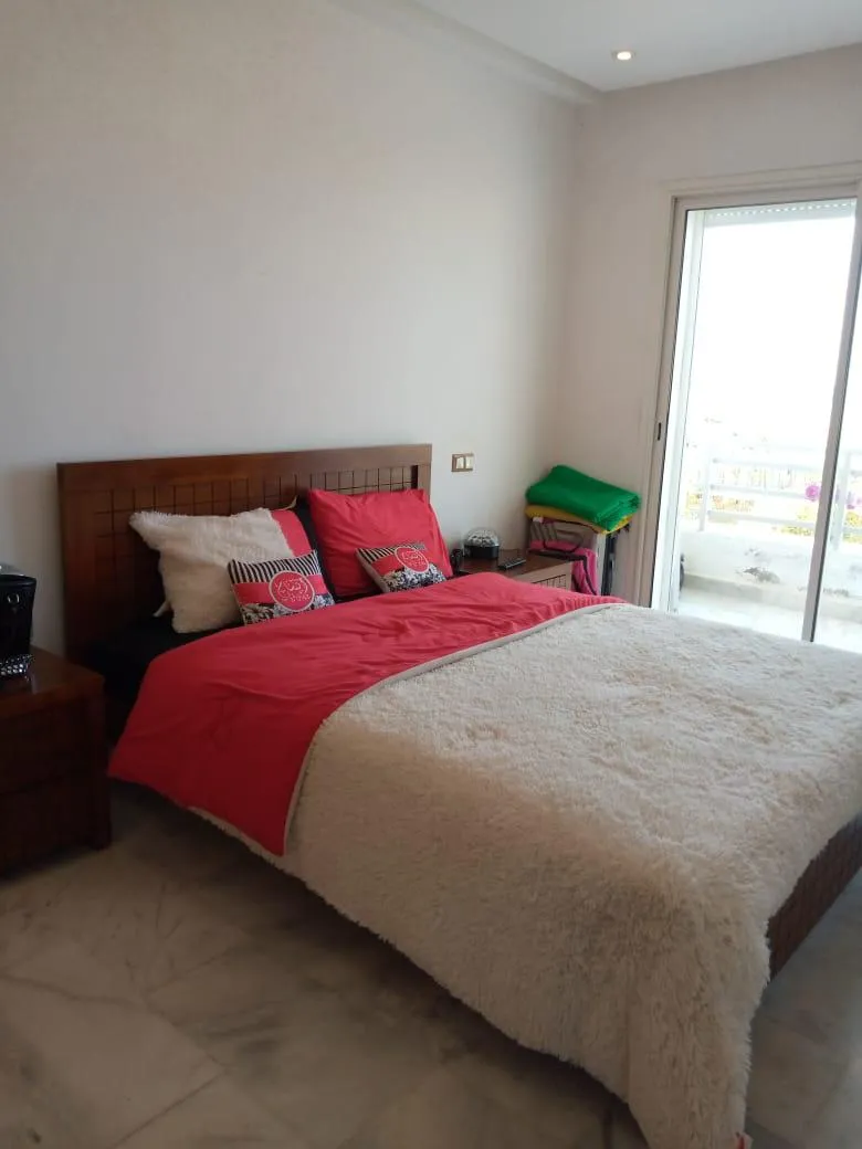 Appartement meublé à Harhoura  Rabat, avec trois chambres