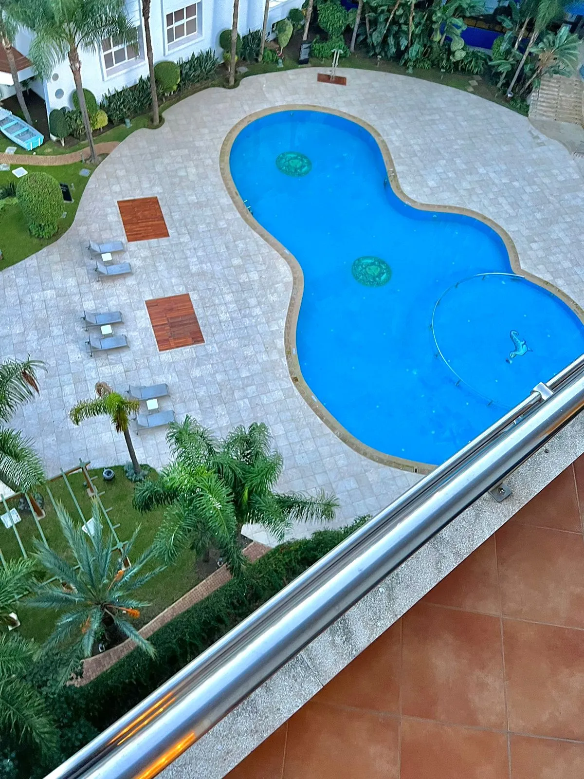 Appartement au design moderne à louer à Tanger dans une résidence sécurisée. 