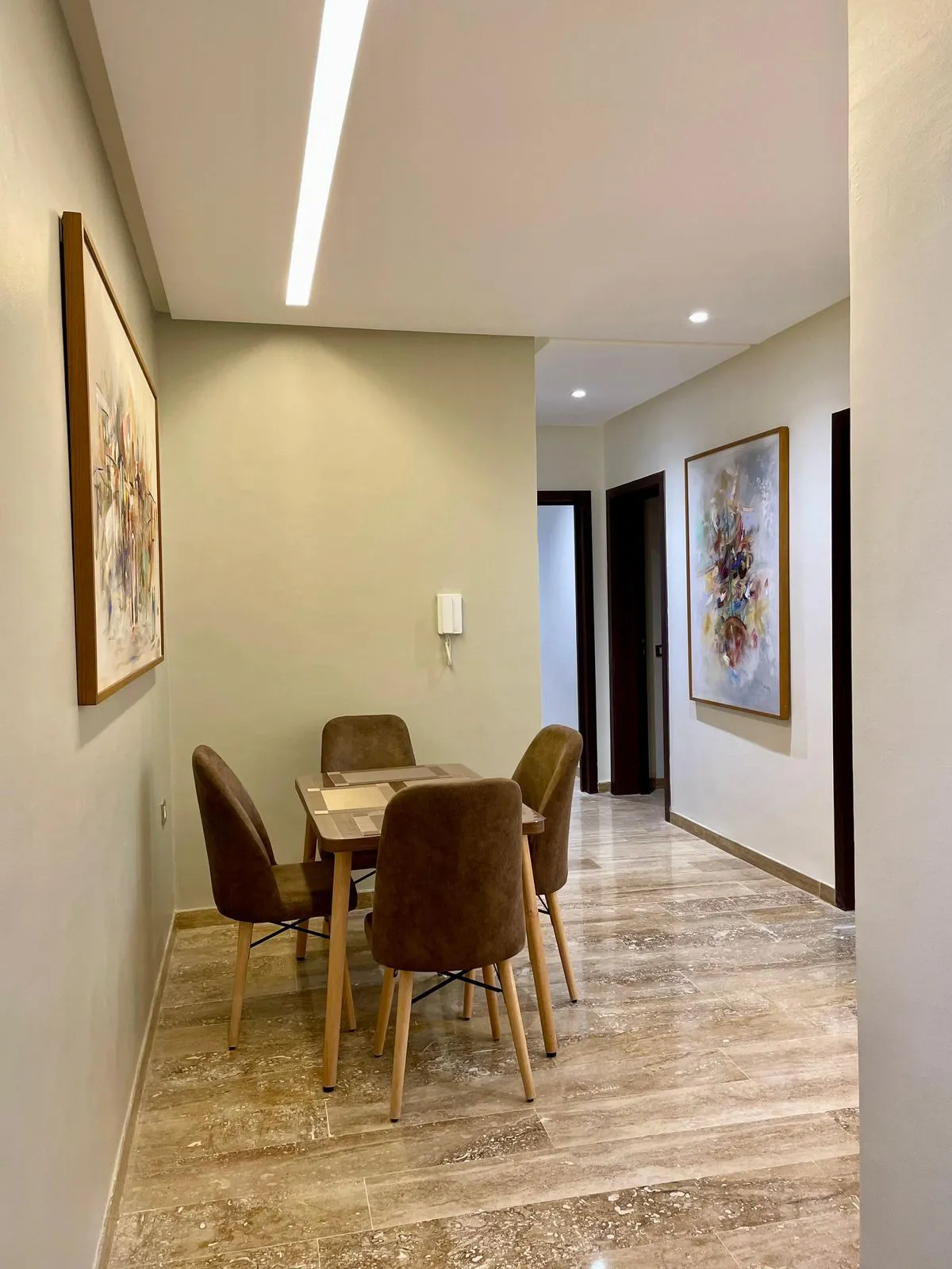 Un appartement élégant à louer dans un quartier calme d'une superficie de 90 m².