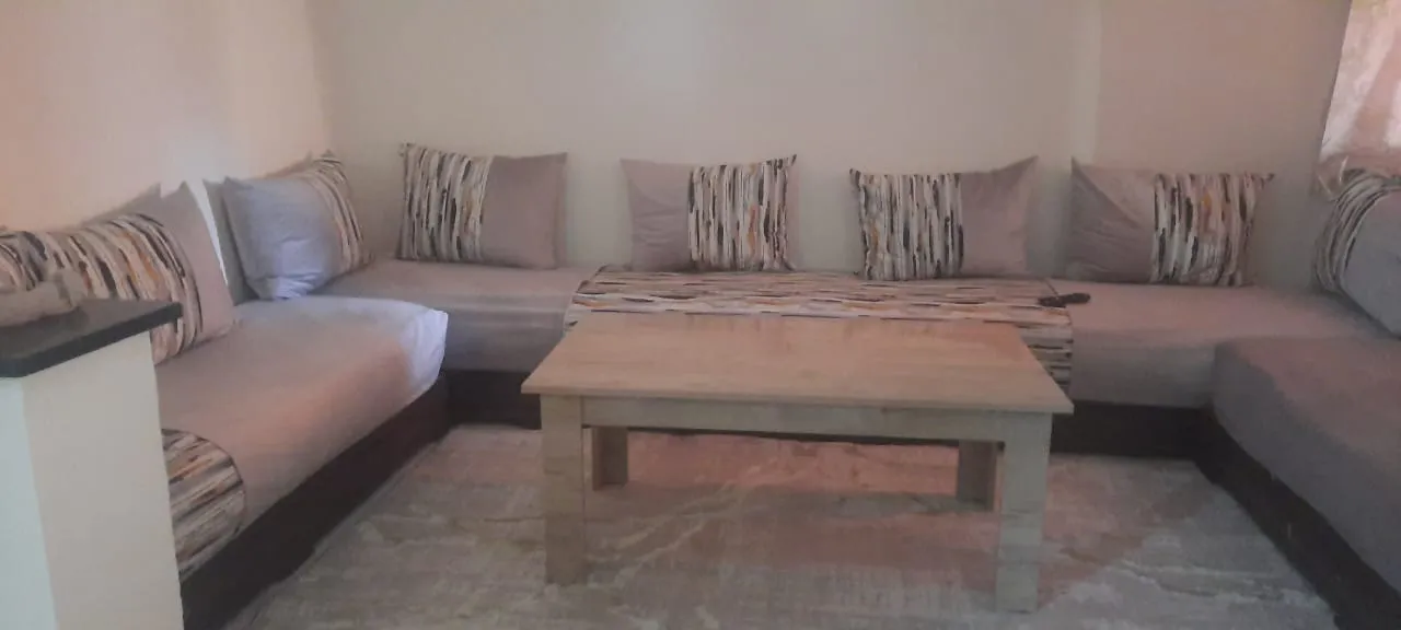 Appartement élégant à louer à Tanger dans une résidence sécurisée chambre salon 