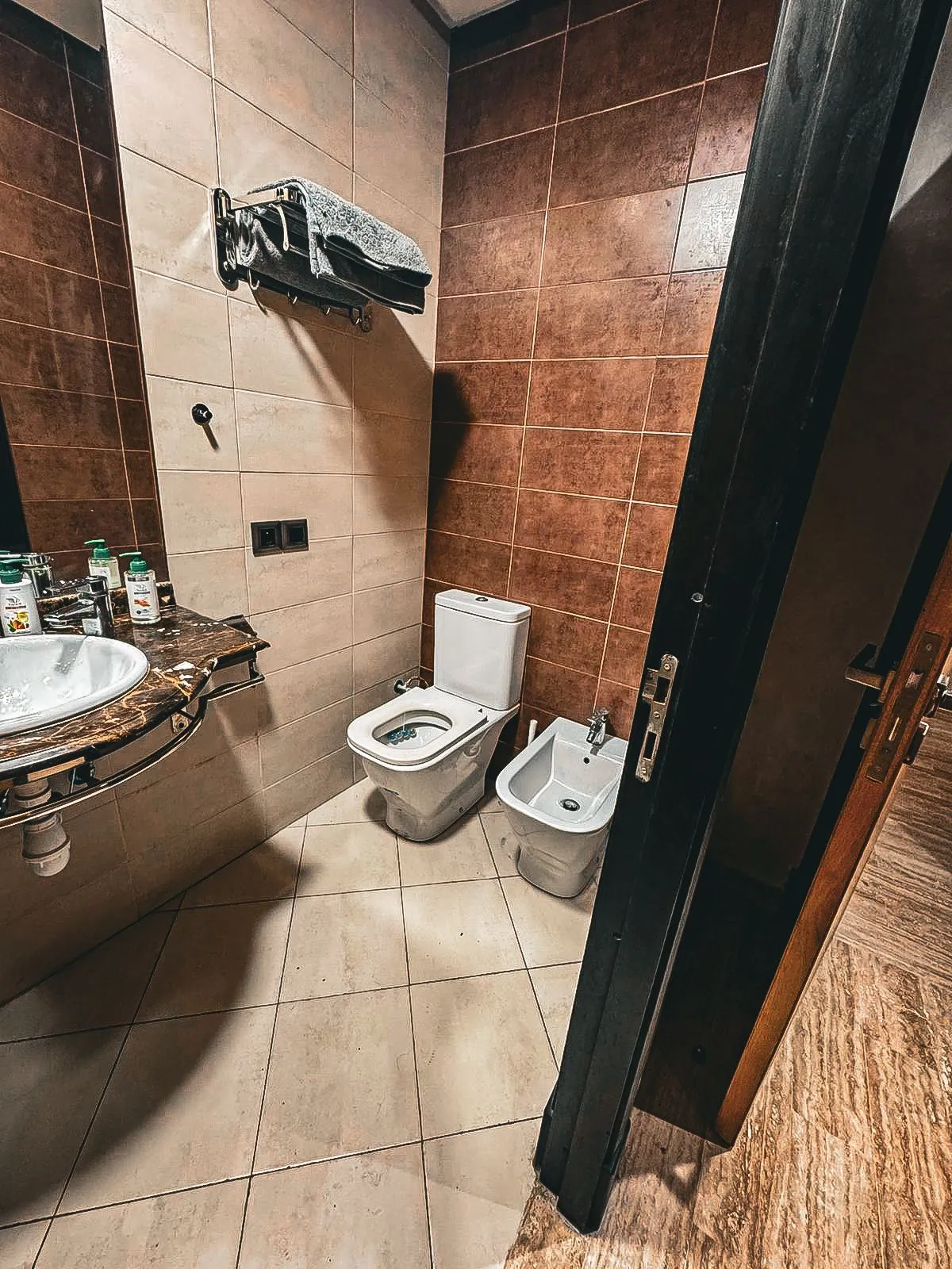 Appartement haut de gamme à louer pour la journée à Casablanca, au deuxième étag