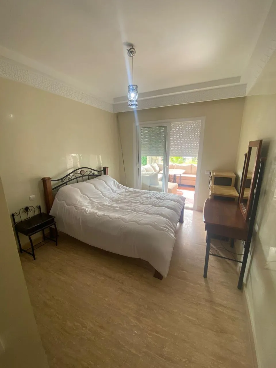 Jolie appartement à louer  à Marina Smir, composé d'une chambre  et d'un salon.