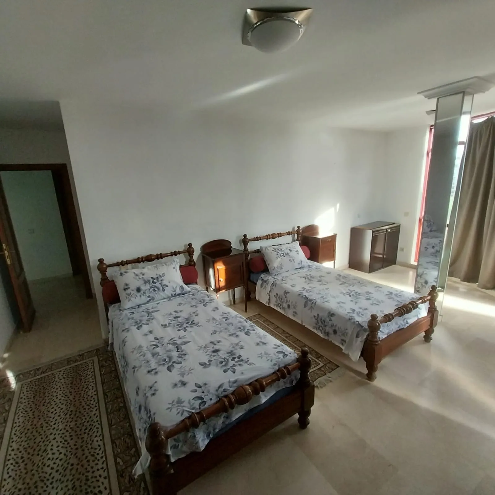 Appartement haut standing à louer à Malabata, Tanger avec 2 chambres et un salon