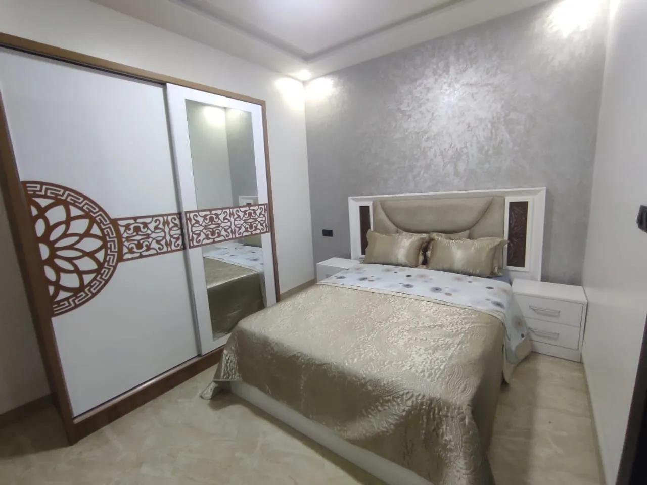 Bel appartement à louer à Tanger, emplacement excellent, 3 chambres.