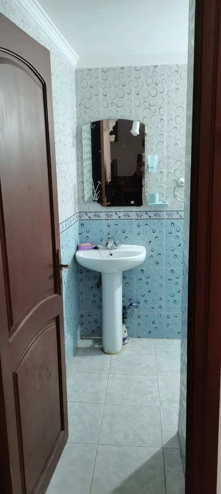 Appartement élégant à M'diq Bouzaghlal à louer 2 chambre salon 100 mètres Rez-de