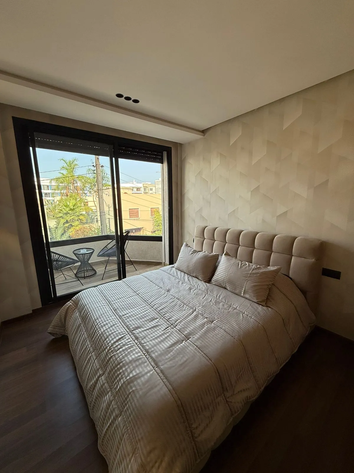 Magnifique studio à louer à Casablanca, quartier Maarif, au 1er étage.