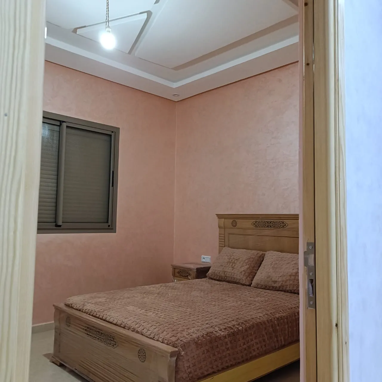 Appartement neuf meublé à louer au 2ᵉ étage dans le quartier Mhamid à Marrakech