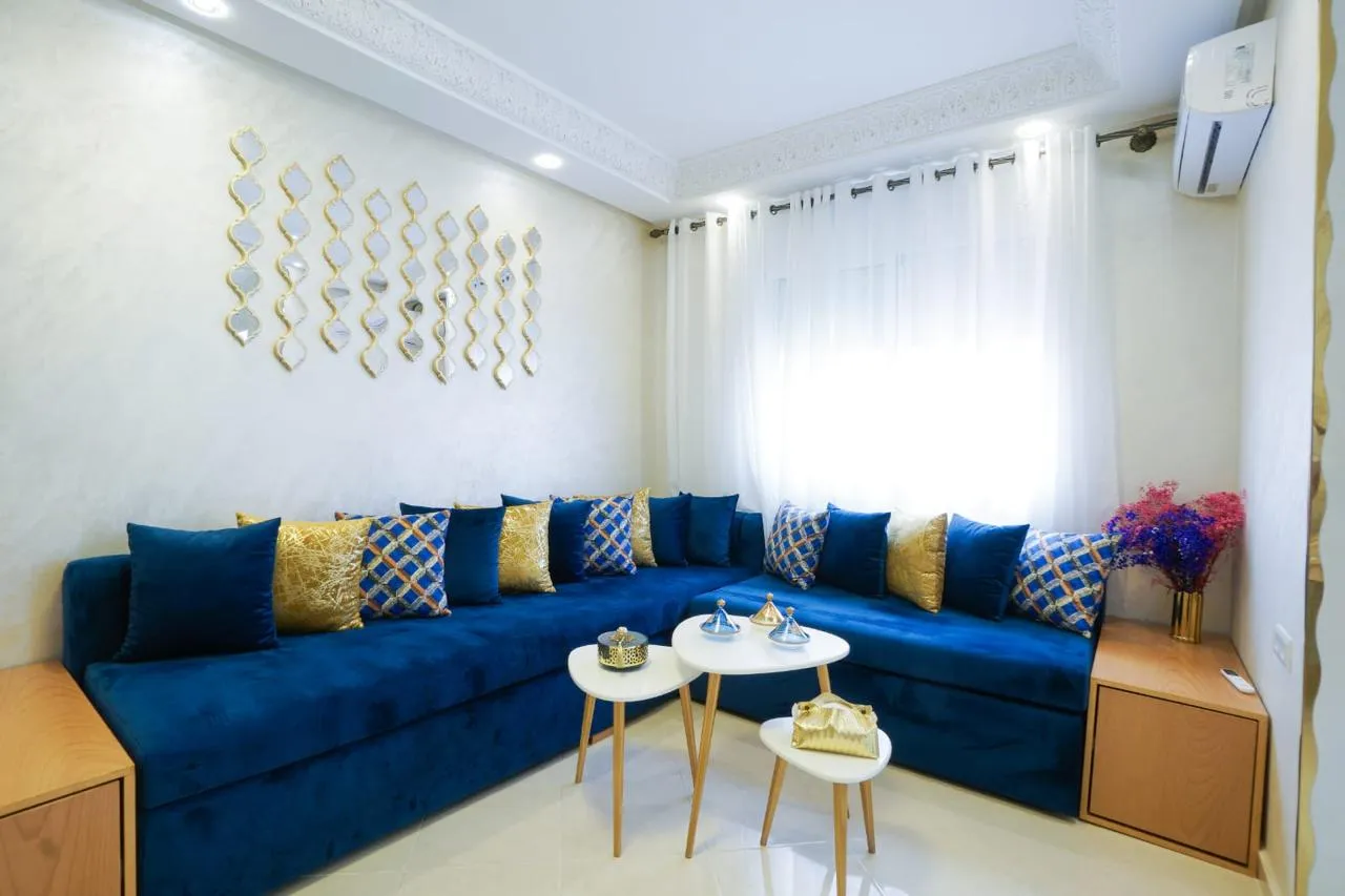 Appartement à louer à Tanger, près de la corniche de Malabata, au 3ème étage.