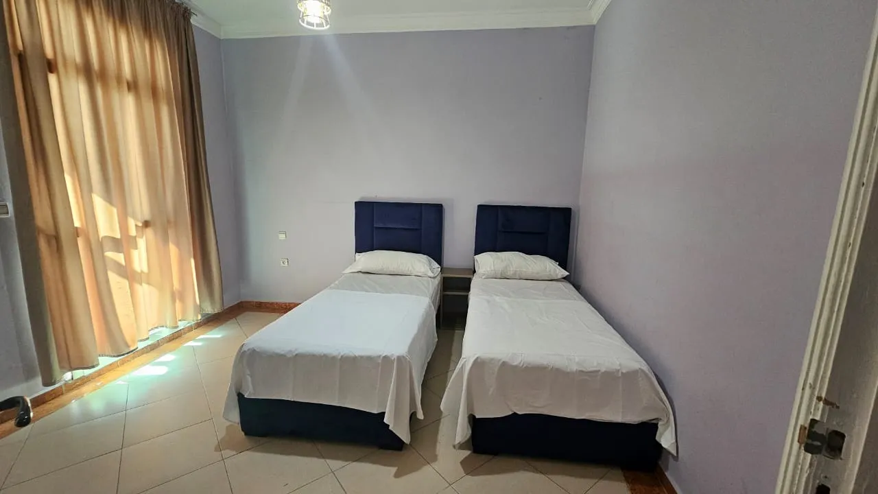 Bel appartement à louer à la journée à Tanger, emplacement excellent, 7ème étage