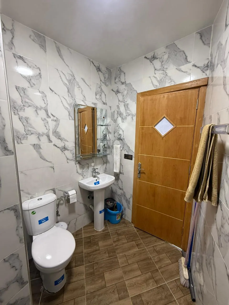 Appartement à louer quotidiennement à Chefchaouen, 2 chambres, salon, balcon, au premier étage 