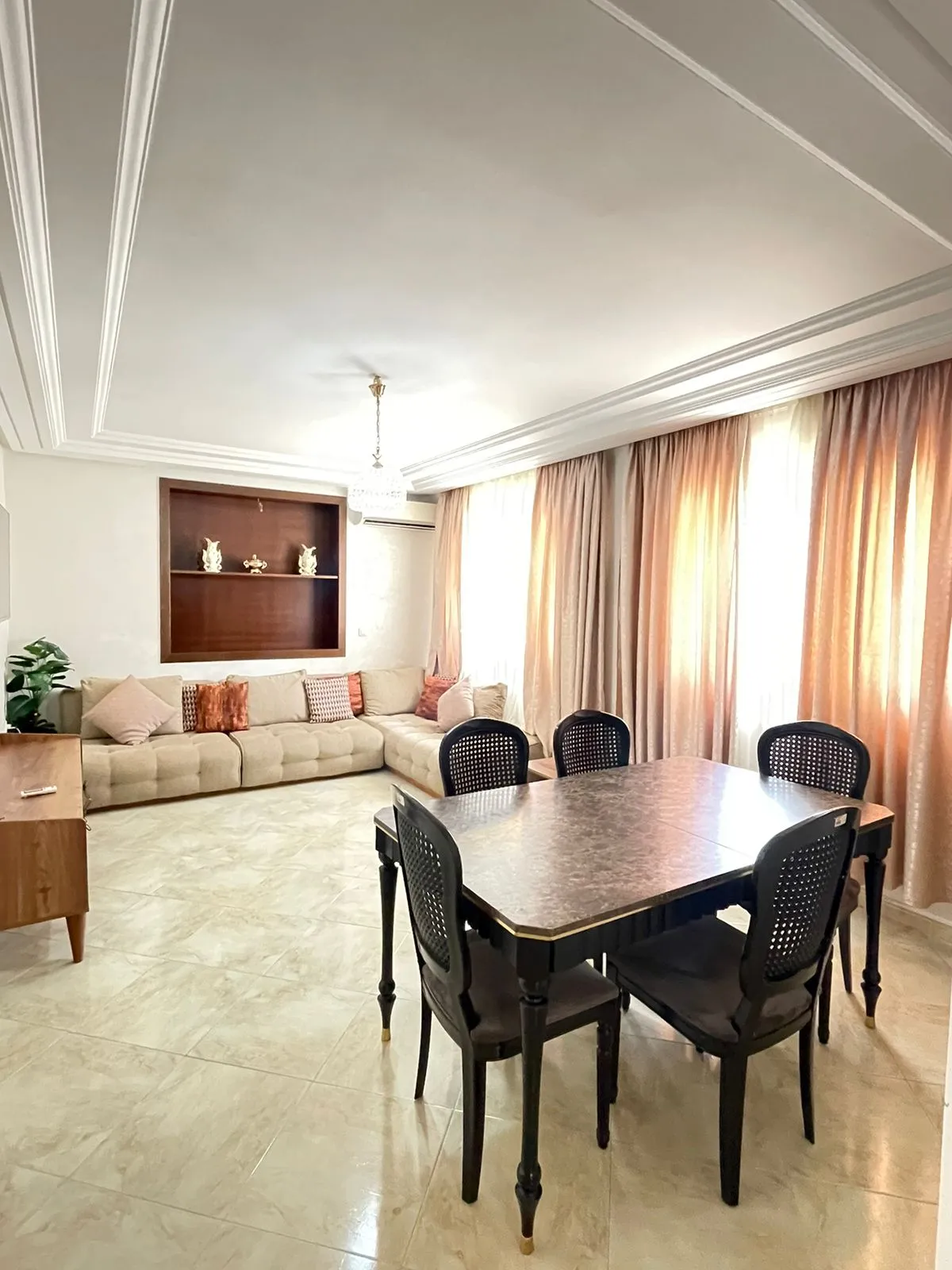 Appartement de luxe à louer à Tanger dans un emplacement stratégique. 